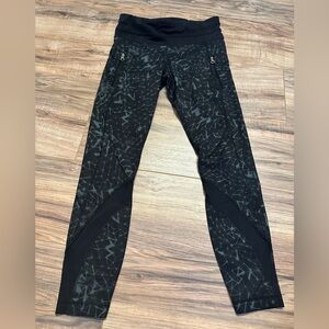 Lululemon size 4 leggings
